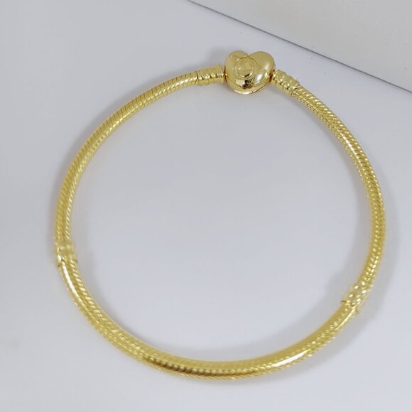 Pandora Moments Heart Clasp Snake Chain Bracelet Gold 7.9 inch - Picture 2 of 7